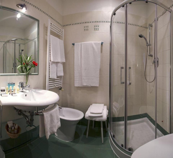 Bathroom 5, Taverna San Lio, Venezia