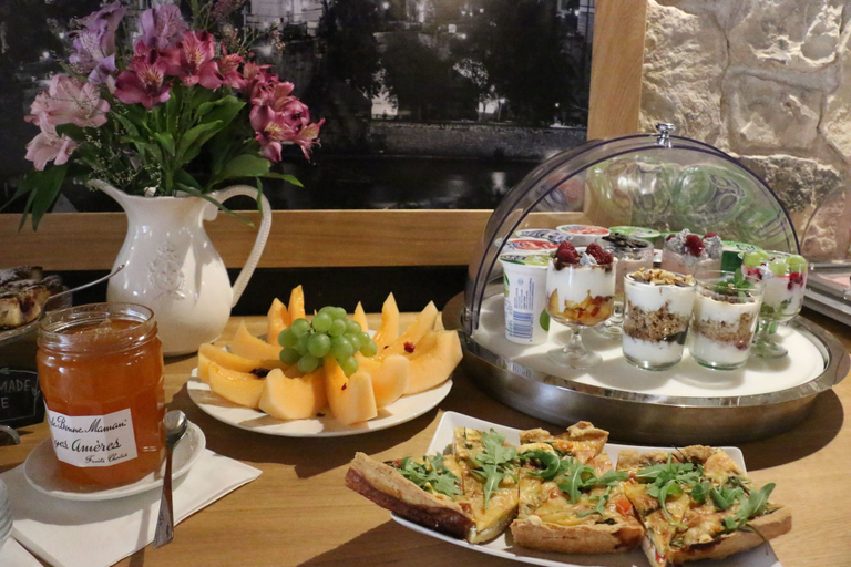 Food & Drinks 5, Hotel At the White Lily, Praha 6