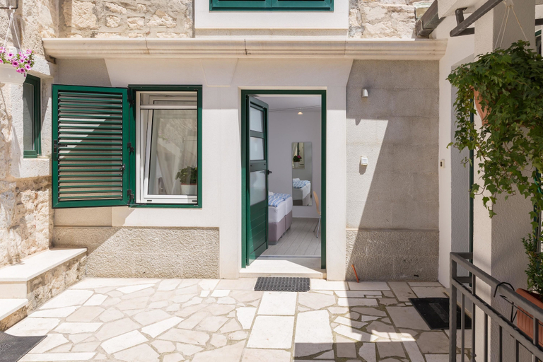 Exterior & Views 2, Split Center Suites, Split