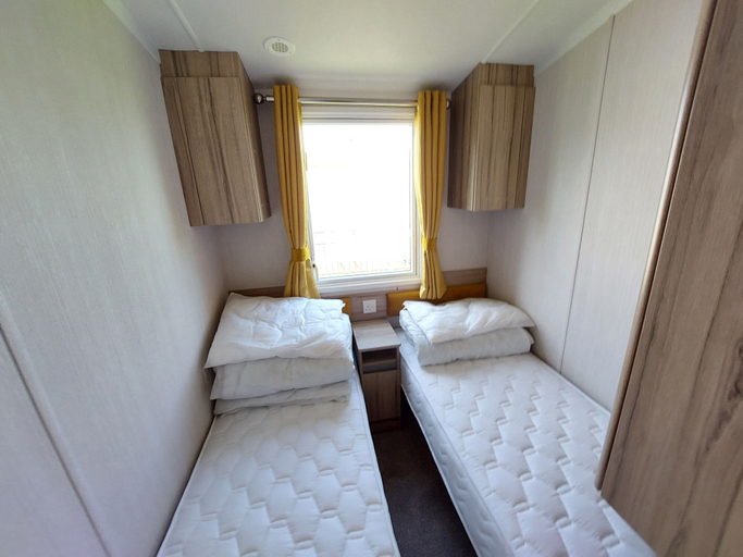 Bedroom 2, Dainville Caravan Park, Lincolnshire