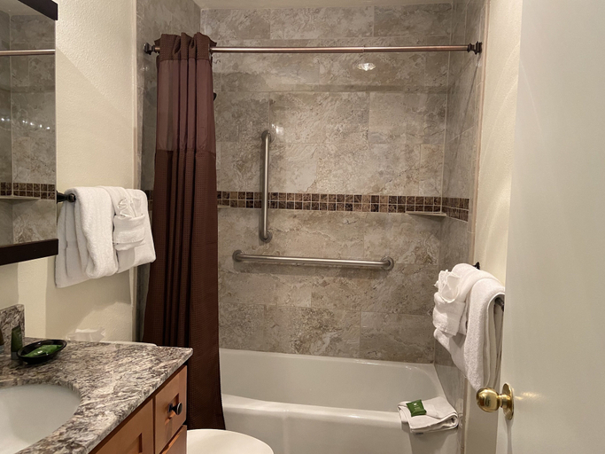 Bathroom, GetAways at Park Regency Resort, Summit
