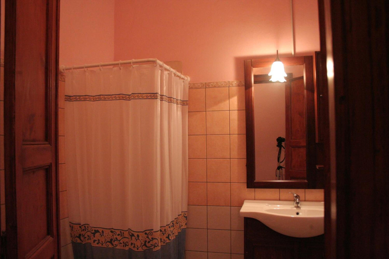 Bathroom 5, B&B Su Maimoni, Carbonia-Iglesias