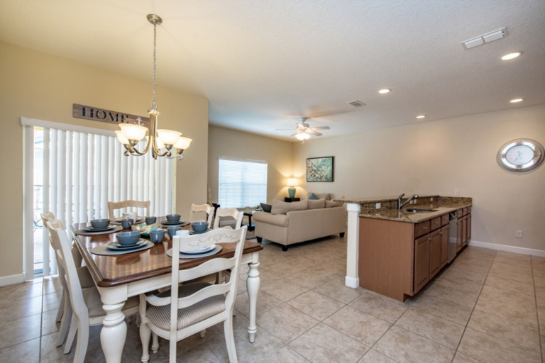 Others 5, 4 Bedroom 3 Bathroom Town Home With Pool, Osceola