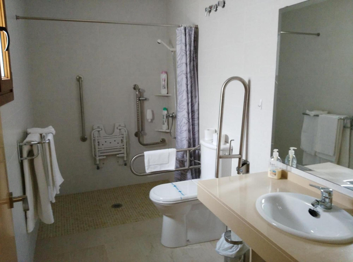 Bathroom 4, Hotel Albanta, Sevilla