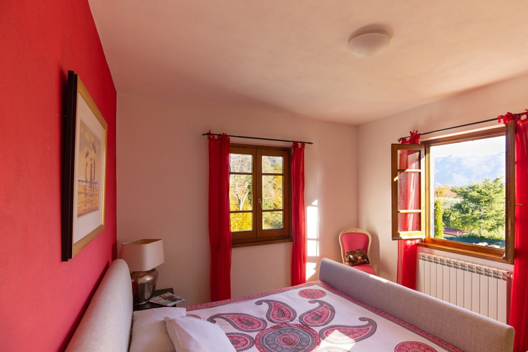 Bedroom 2, Villa Miramare, Lucca
