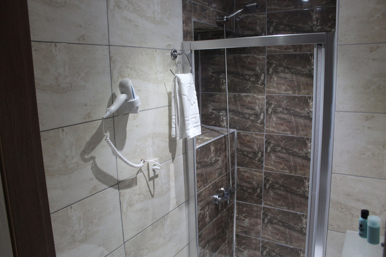Bathroom 5, Miklagord Hotel, Fatih