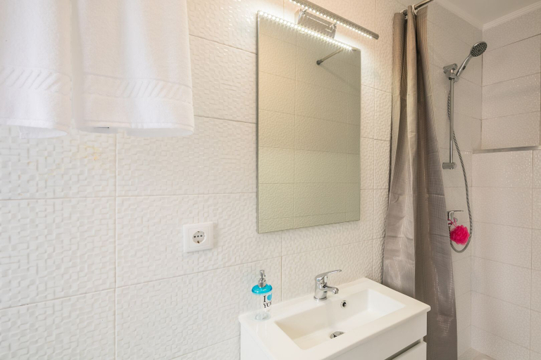Bathroom 4, Apartamento A Francos Love lair 2, Porto