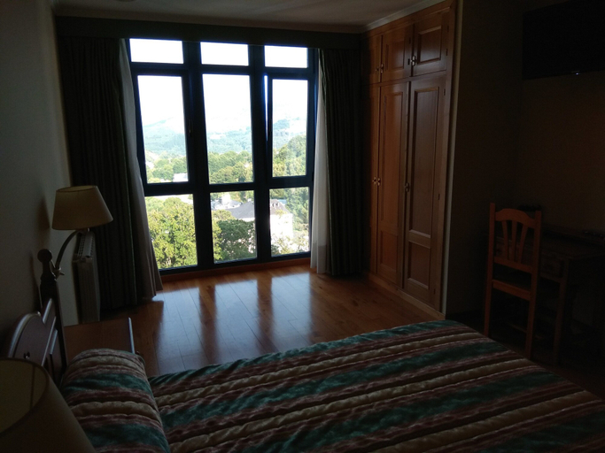 Bedroom 2, Pensión Os Ancares, Lugo