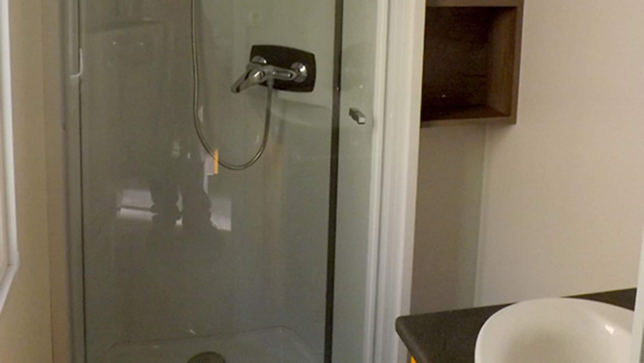 Bathroom, Camping Plein Soleil - Mobil home, Hautes-Pyrénées