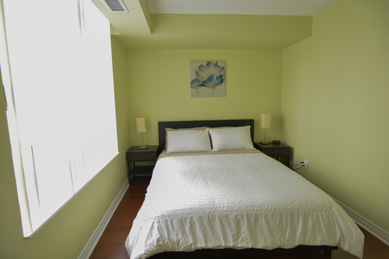 Bedroom 2, Maplewood Suites - Square One, Peel