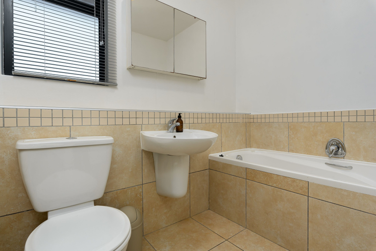 Bathroom 4, Knightsbridge 108, City of Cape Town