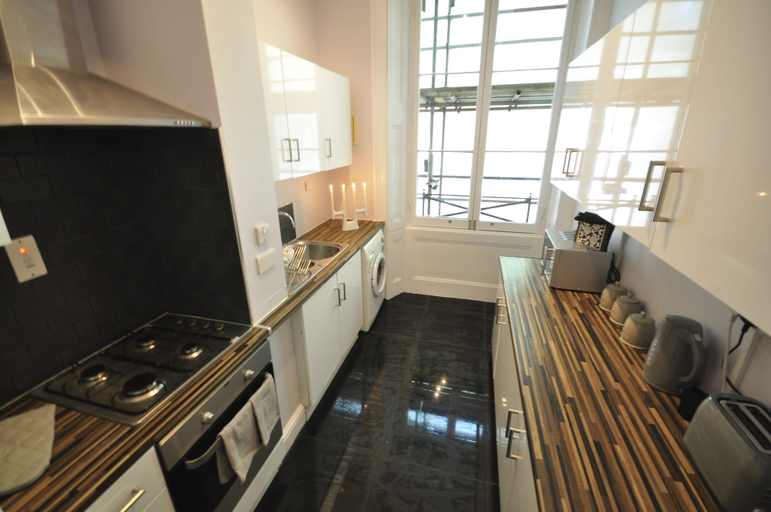 Others 5, Paddington Guest Apartment, London