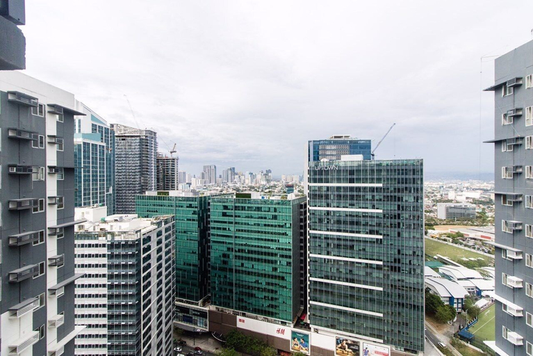 Others 5, Avida 34th, Taguig