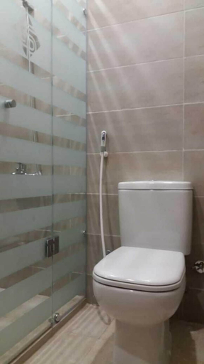 Bathroom 4, Grand Palace Hotel, Qasr an-Nil