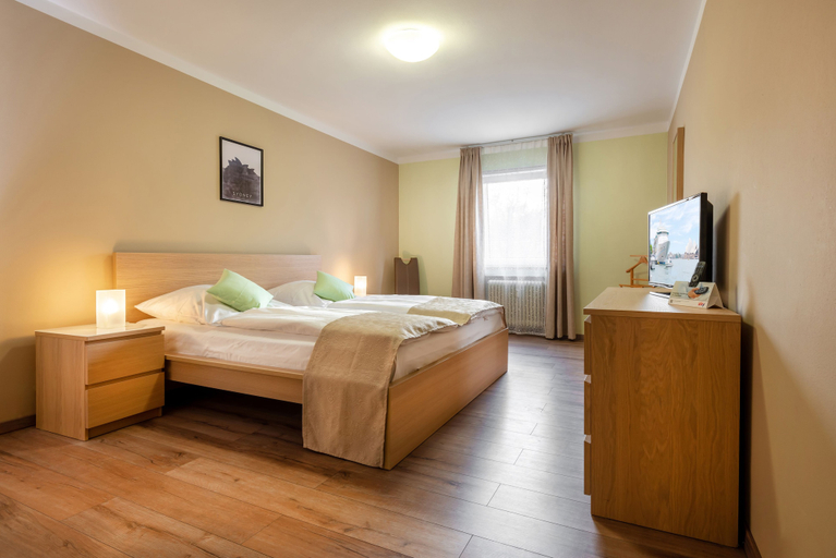 Bedroom 2, City Hotel, Heinsberg
