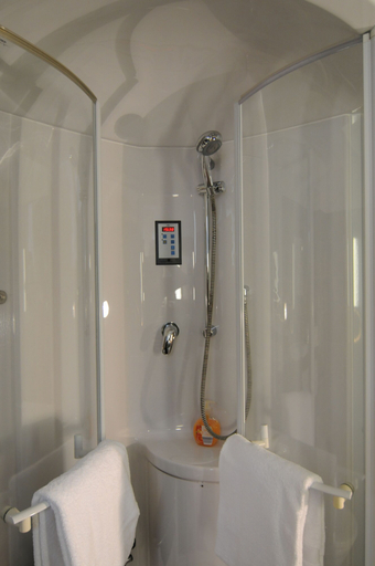 Bathroom 4, City Hotel, Heinsberg