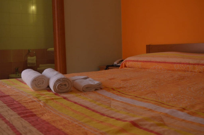 Bedroom 3, B&B Scalea Rooms, Cosenza