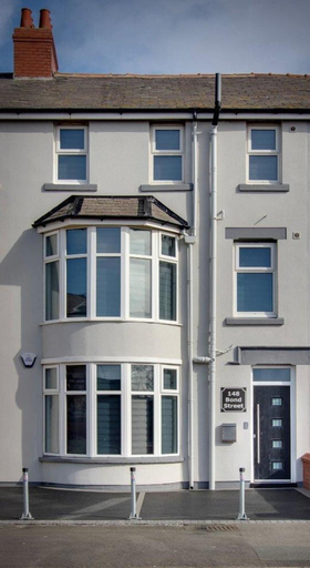 Exterior & Views 2, 2 Bdrm Sleeps 7 Near Top Attractions Free Parking, Blackpool
