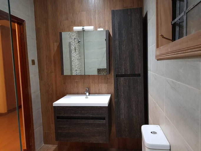 Bathroom 3, Alkasim, Langata