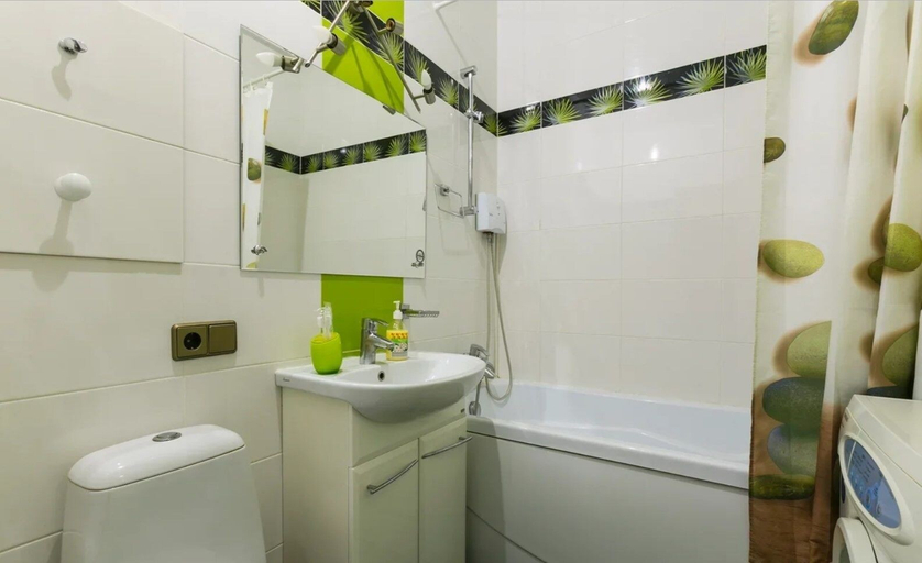 Bathroom 2, Dobriye Sutki - Yubileinaya 13, Podol'skiy rayon