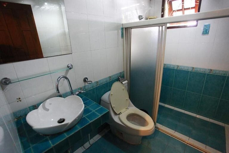 Bathroom 4, Lanna Pool Villa, Pattaya