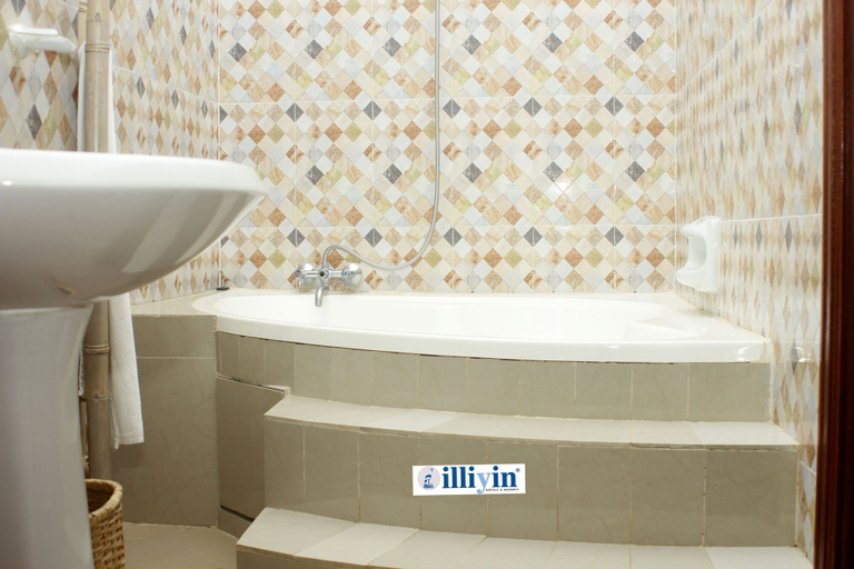 Bathroom 5, Hotel Illiyin, Dakar