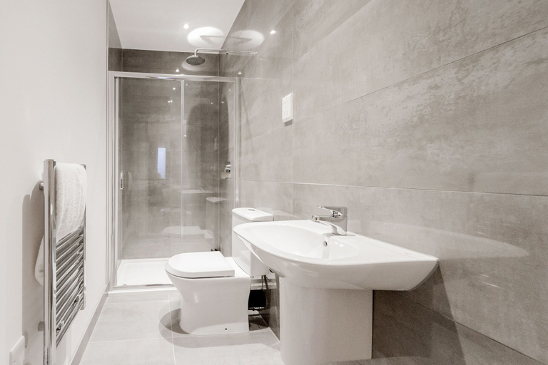 Bathroom 3, Roomspace Apartments -Nouvelle House, London
