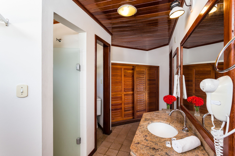 Bathroom 4, Arraial Bangalô Praia Hotel, Porto Seguro
