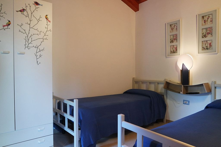 Bedroom 3, Casa Elena, Salerno