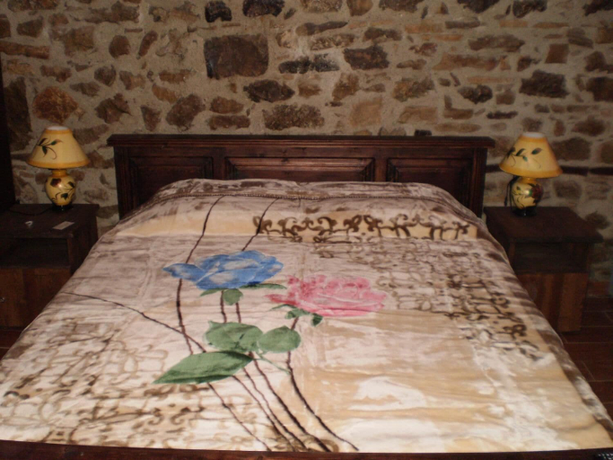Bedroom 3, Al Monte Hotel, West Macedonia