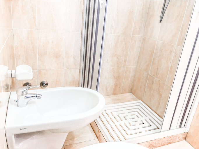 Bathroom 5, Residence Dolce Vita, Lecce
