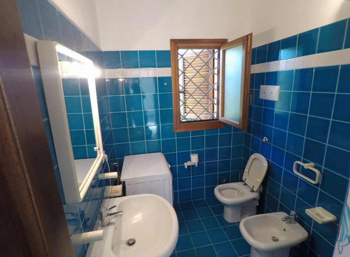 Bathroom 3, Coclearia Apartment, Nuoro