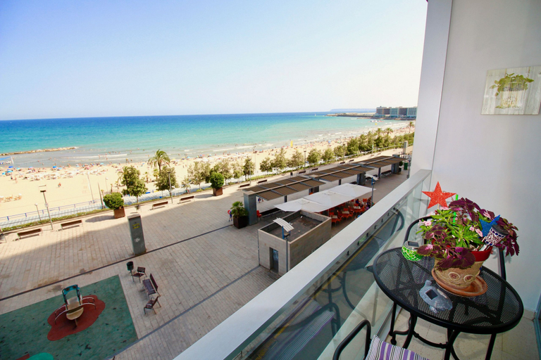 Others 4, Apartamento Postiguet con Balcón, Alicante