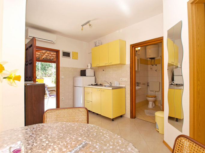 Others 5, Apartment 1303, Pula