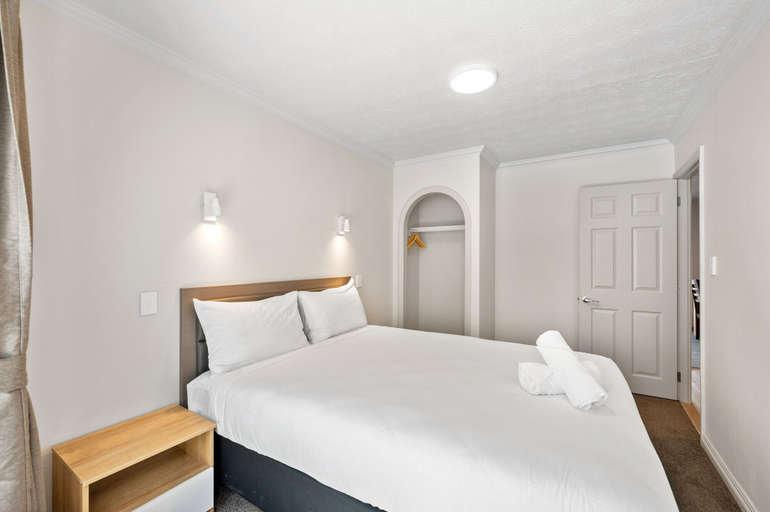 Bedroom 2, Ashleigh Court Motel, Rotorua