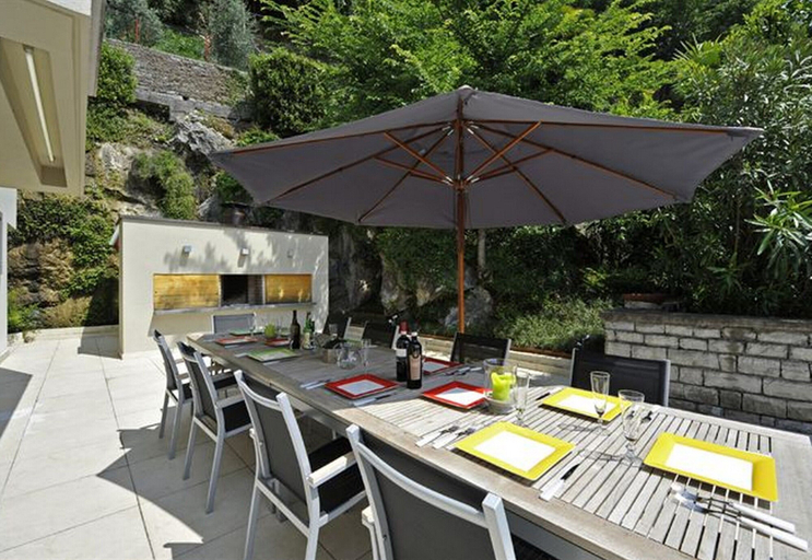 Food & Drinks, Villa Parisi, Como
