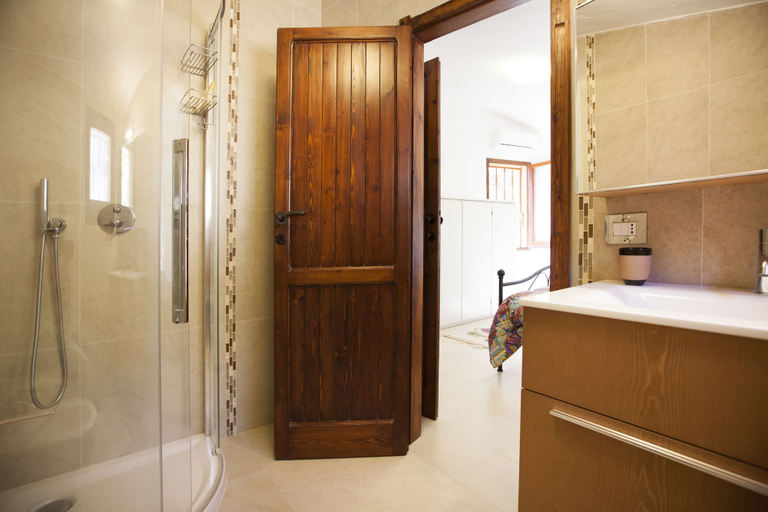 Bathroom 3, Villa Lina, Cagliari