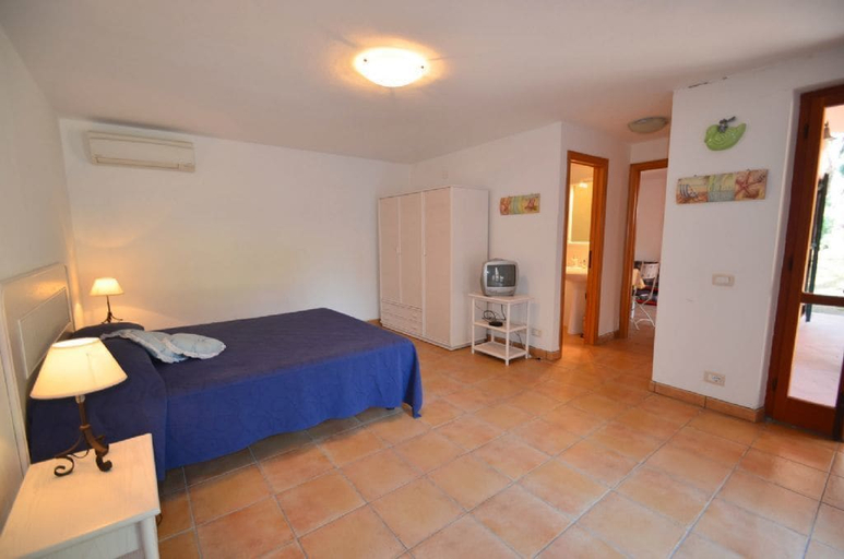 Bedroom 3, Luisa, Livorno