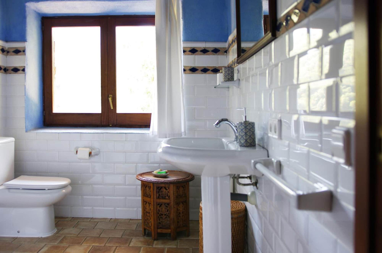 Bathroom 4, Mas Els Terrats, Girona