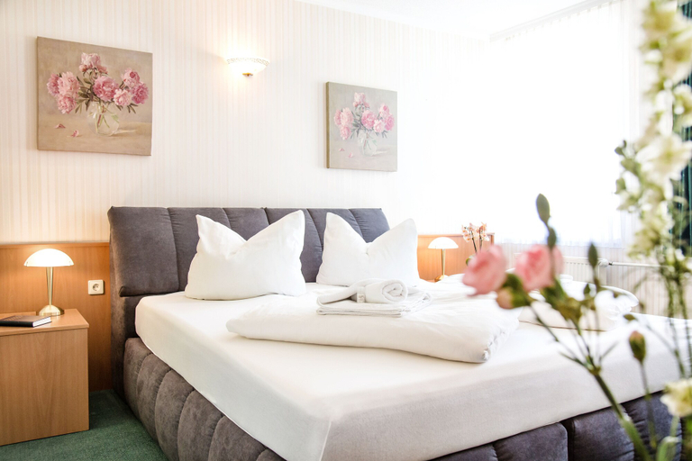 Bedroom 3, Hotel Stadt Berlin Jessen, Wittenberg