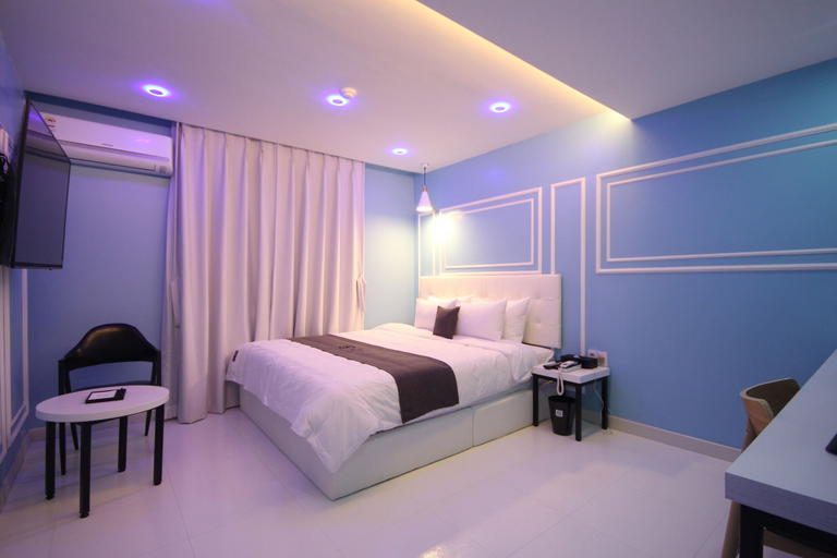 Bedroom 4, Gray Hotel, Yangsan