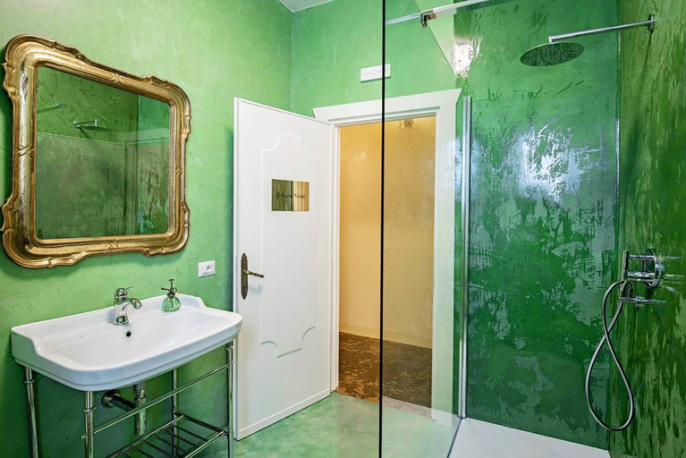 Bathroom 3, Very Elegant Central Gravedona Lake Como, Como