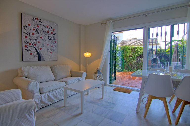 Others 5, Apartamento Costabella, Málaga
