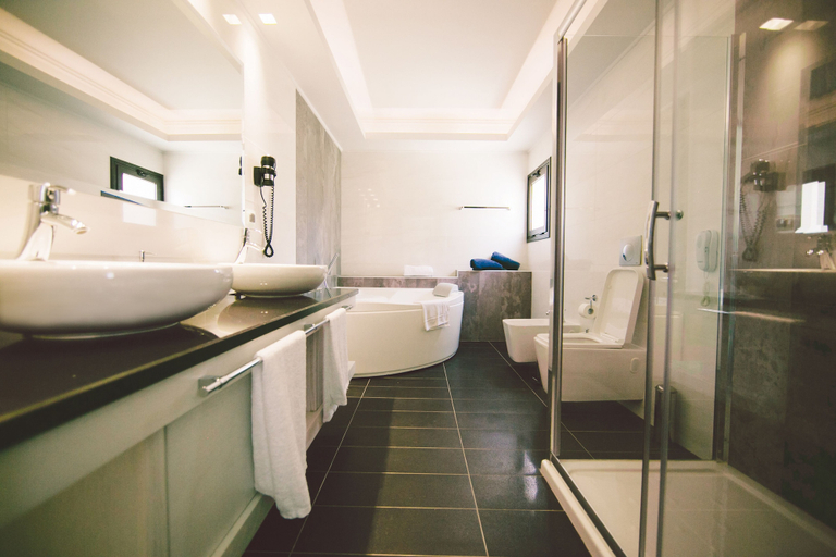 Bathroom 5, Atlantis Hotel, South Aegean