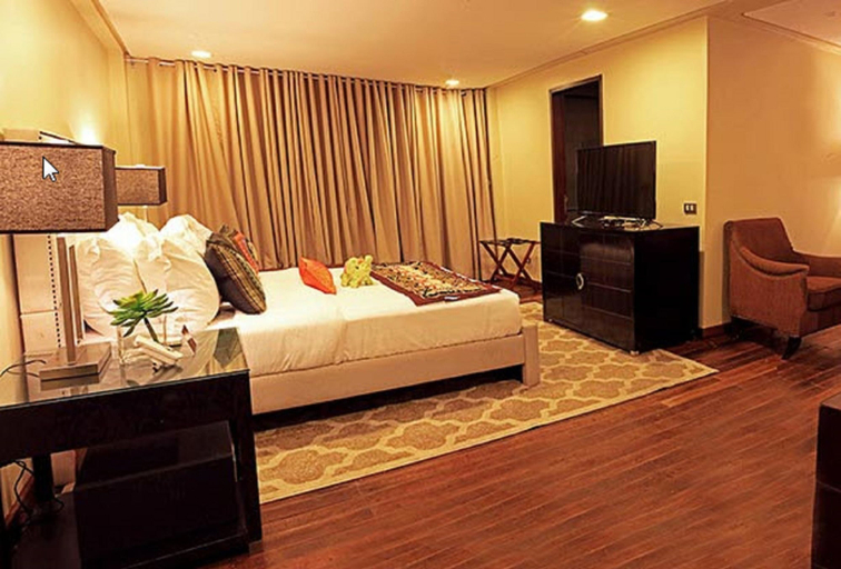 Bedroom 3, The Oriental Luxury Suites Tagaytay, Laurel