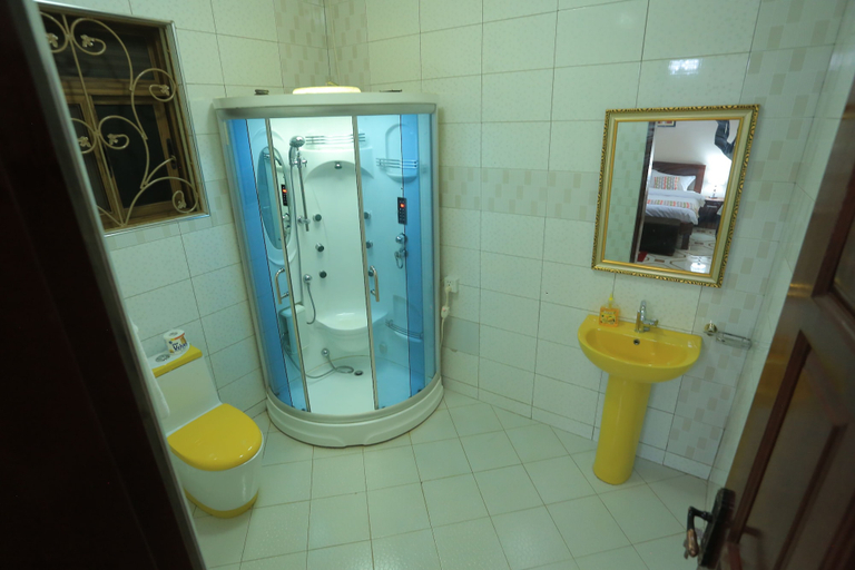 Bathroom 4, Precious Villas Lubowa, Jinja
