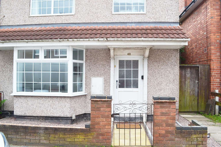 Exterior & Views, No 40, 5 beds, sleeps 7, Coventry