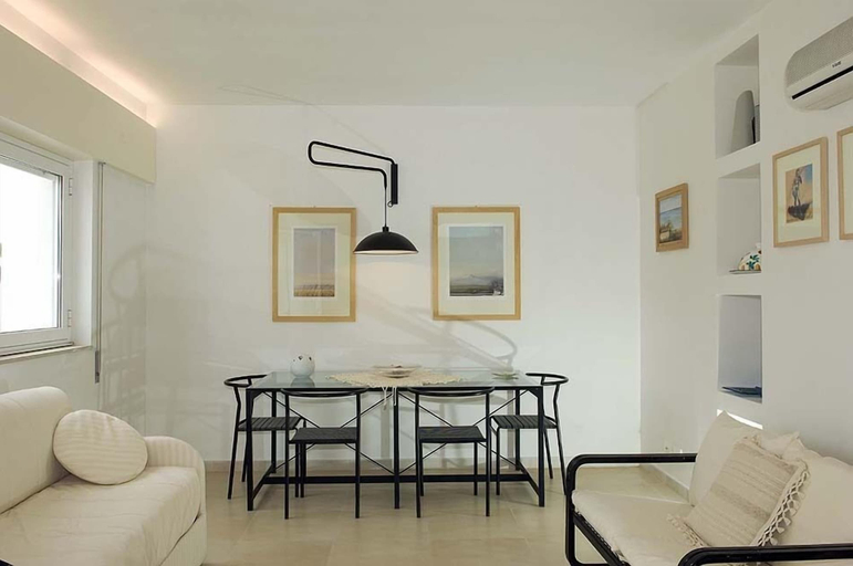 Interior, Contemplamare 2, Ragusa