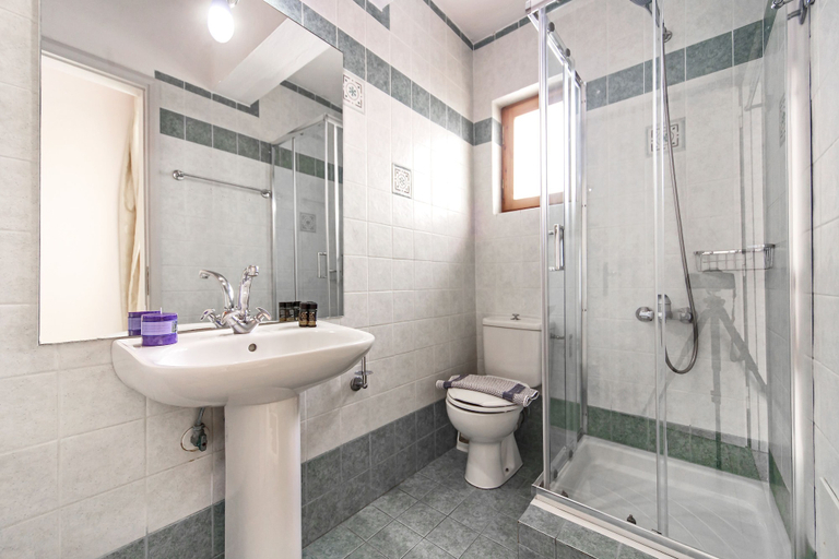 Bathroom 5, Casa Kasteli, Crete