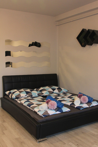 Bedroom 2, Kitty Downtown Apartman, Debrecen